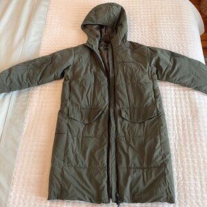 Everlane Long Puffer (S) in Kalamata